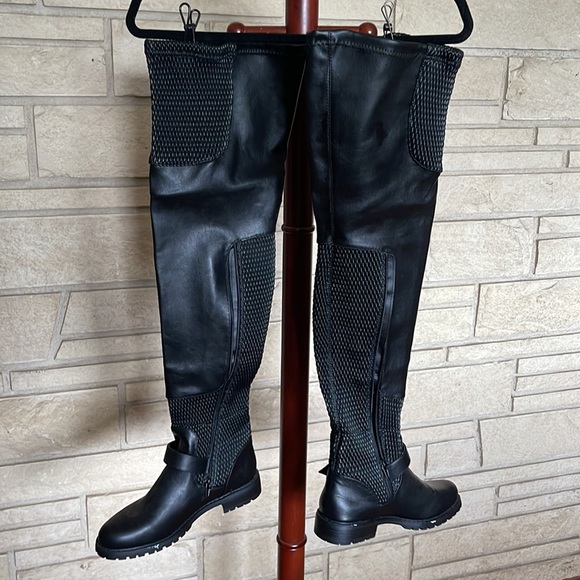 NWOT - Thigh high black combat boots - Picture 5 of 9